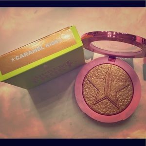 Jeffree Star Supreme Frost Caramel KISS